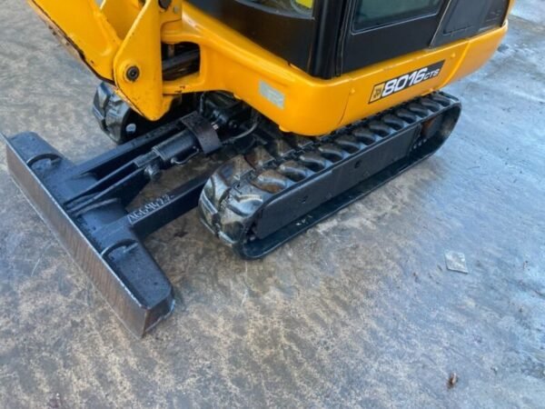 Jcb-8016-Cts-003 JCB 8016 CTS (2015) – Mini Pelle 1,5T – 2 487 h – Entièrement Révisée