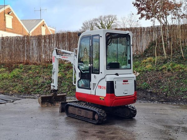 m4-4 Mini Pelle TAKEUCHI TB016 1.6 Tonne – occasion