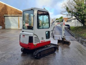Mini Pelle TAKEUCHI TB016 1.6 Tonne – occasion